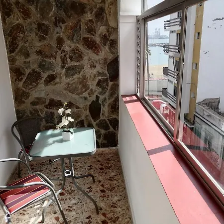 Alcaravaneras Pensión 2*