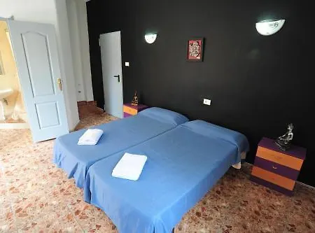 Alcaravaneras 2*